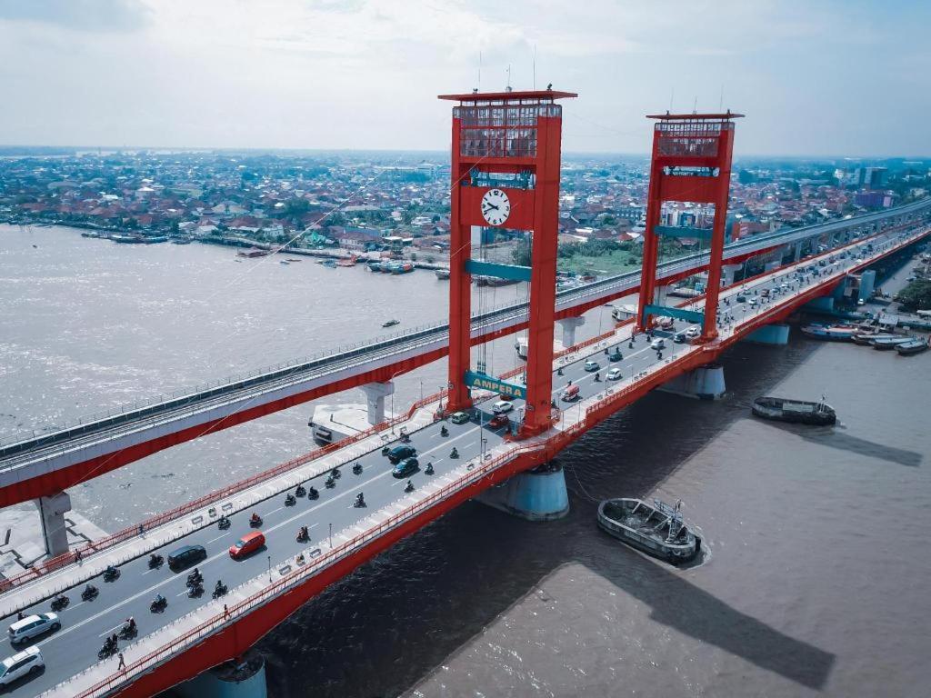 Hotel Sriwijaya 99 Palembang Esterno foto